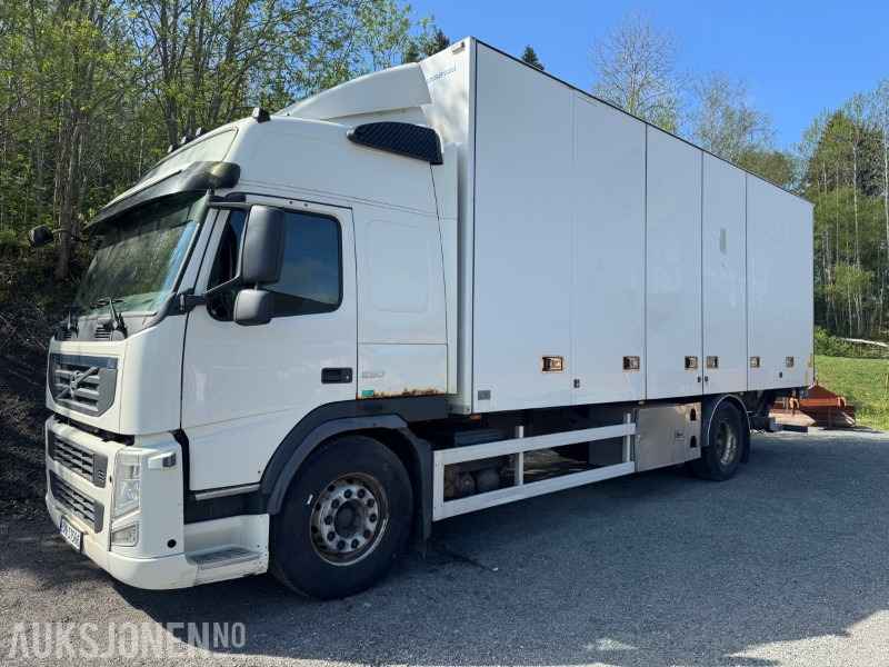 2011 Volvo FM-330 skapbil med full sideåpning og løftelem - Camion fourgon: photos 2 2011 Volvo FM-330 skapbil med full sideåpning og løftelem - Camion fourgon: photos 2