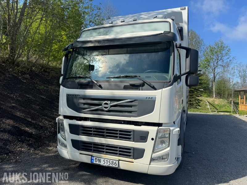 2011 Volvo FM-330 skapbil med full sideåpning og løftelem - Camion fourgon: photos 3 2011 Volvo FM-330 skapbil med full sideåpning og løftelem - Camion fourgon: photos 3