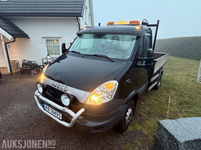 2012 Iveco Daily 70C17 EEV Tipp-Bil med HMF 152 T1 Kran - EU OK - 83312 km - Camion benne: photos 1 2012 Iveco Daily 70C17 EEV Tipp-Bil med HMF 152 T1 Kran - EU OK - 83312 km - Camion benne: photos 1