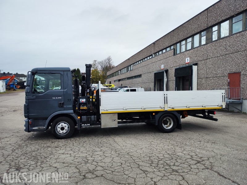 2012 MAN TGL 8.220 Planbil med Hiab XS 055 B-2 HIDUO kran - Camion grue: photos 1 2012 MAN TGL 8.220 Planbil med Hiab XS 055 B-2 HIDUO kran - Camion grue: photos 1