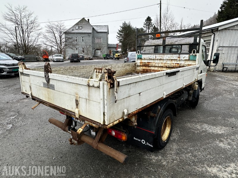 2012 Mitsubishi Fuso Canter 7C15 3-veis tipp, 126125km - Camion plateau: photos 5 2012 Mitsubishi Fuso Canter 7C15 3-veis tipp, 126125km - Camion plateau: photos 5