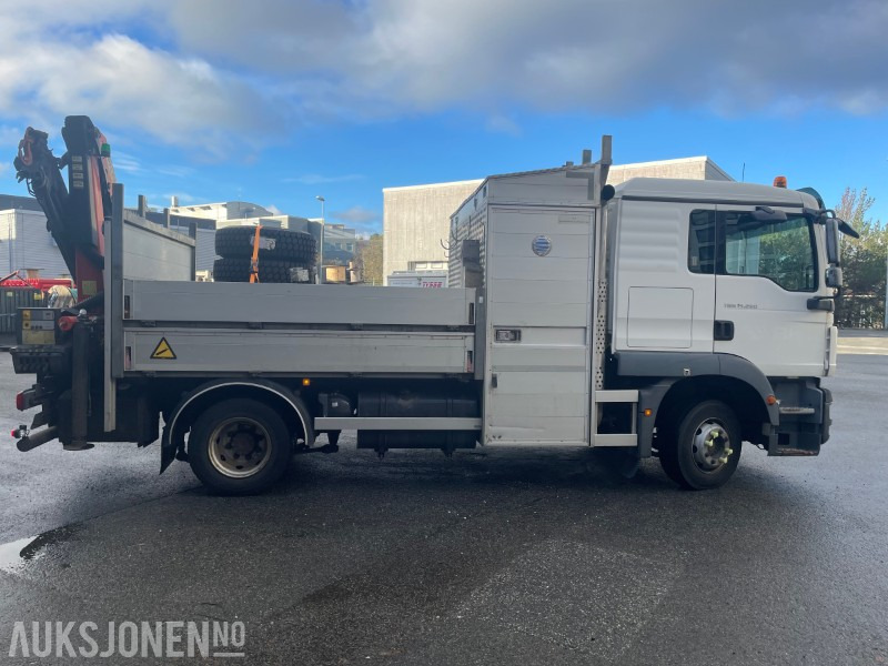 2013 MAN TGM 15.290 E- verkspåbygg med bak montert kran (Palfinger PK9002 – EH) og vinsj - Nye vinterfelger og dekk NYLIG EU OK - Camion grue: photos 5 2013 MAN TGM 15.290 E- verkspåbygg med bak montert kran (Palfinger PK9002 – EH) og vinsj - Nye vinterfelger og dekk NYLIG EU OK - Camion grue: photos 5