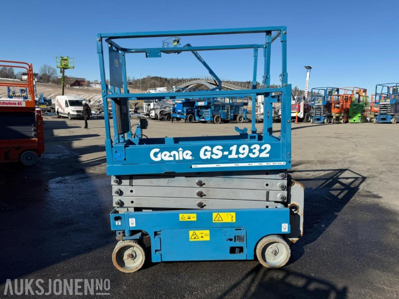 2014 Genie GS-1932 sakselift, 8 m, Årskontroll, lavt timeantall - Nacelle: photos 1 2014 Genie GS-1932 sakselift, 8 m, Årskontroll, lavt timeantall - Nacelle: photos 1