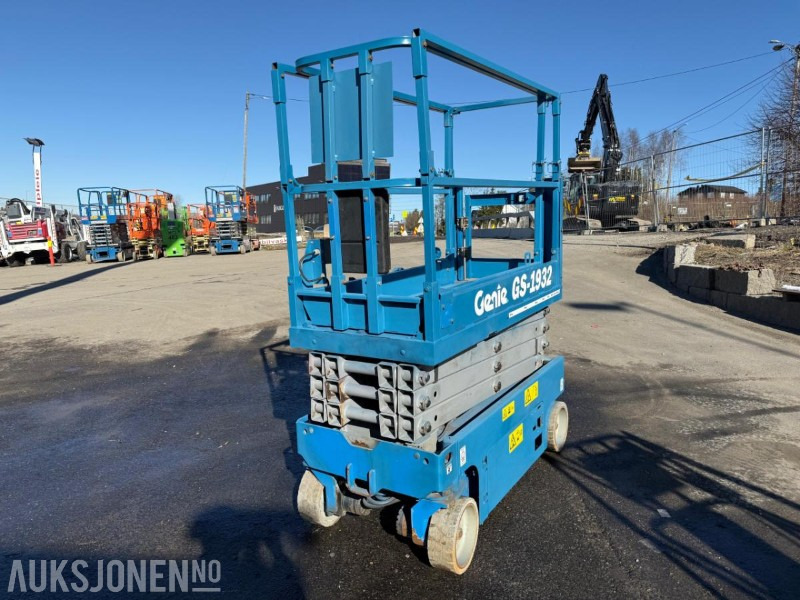 2014 Genie GS-1932 sakselift, 8 m, Årskontroll, lavt timeantall - Nacelle: photos 2 2014 Genie GS-1932 sakselift, 8 m, Årskontroll, lavt timeantall - Nacelle: photos 2