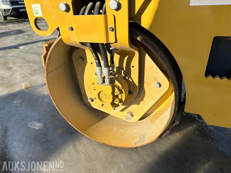 2017 CAT CB22B VIBRO VALS - 1678 Timer - Compacteur: photos 3 2017 CAT CB22B VIBRO VALS - 1678 Timer - Compacteur: photos 3
