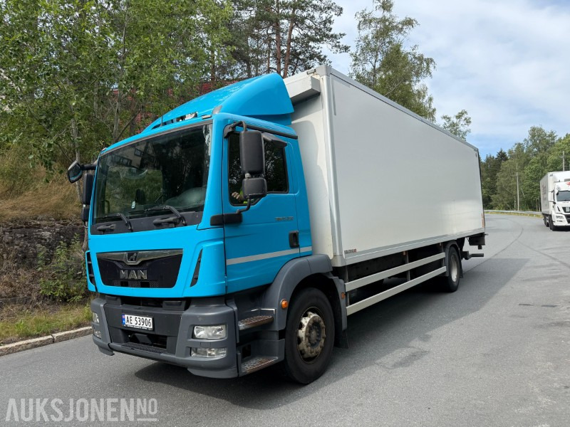 2018 MAN TGM 250, baklem, Elektrisk jekketralle, 250hk, Cruisekontroll, Ryggekamera - Camion fourgon: photos 1 2018 MAN TGM 250, baklem, Elektrisk jekketralle, 250hk, Cruisekontroll, Ryggekamera - Camion fourgon: photos 1