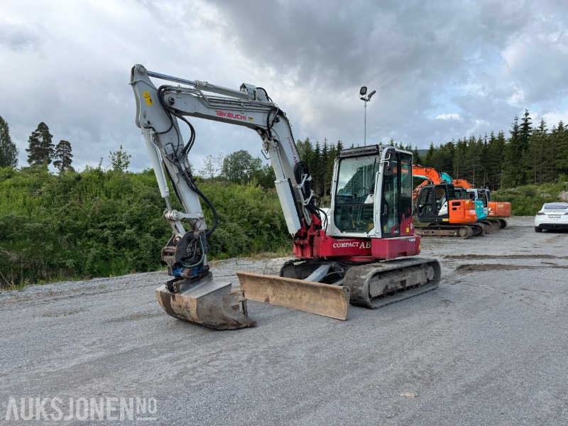 2018 Takeuchi TB280FR – 8,5-tonns gravemaskin med Side-to-Side Boom, tilt, sentralsmøring og 2 skuffer - Pelle: photos 2 2018 Takeuchi TB280FR – 8,5-tonns gravemaskin med Side-to-Side Boom, tilt, sentralsmøring og 2 skuffer - Pelle: photos 2