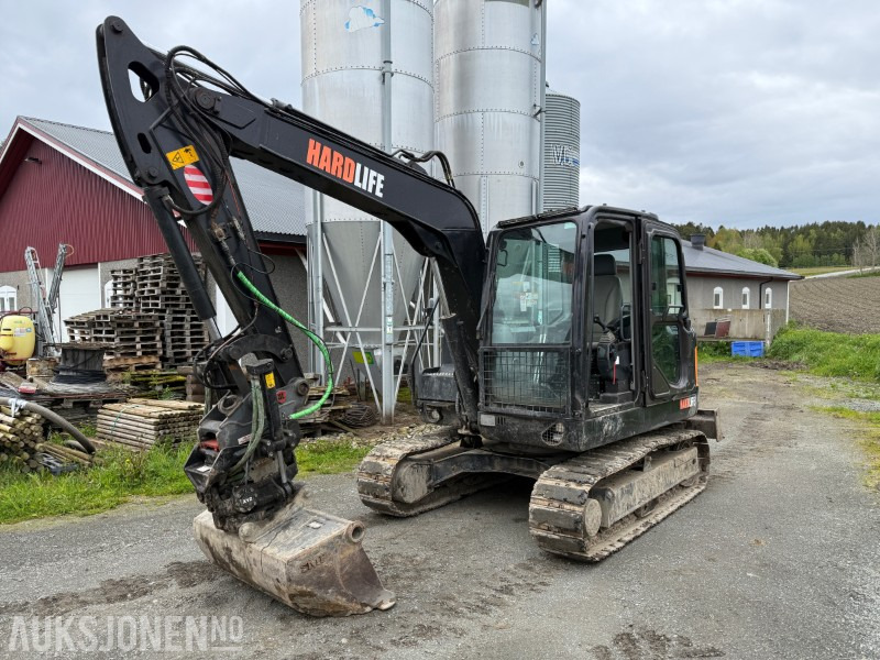 2019 Hardlife HE80 beltegraver med 882 timer! - Tiltrotator - 2 skuffer - Pelle: photos 1 2019 Hardlife HE80 beltegraver med 882 timer! - Tiltrotator - 2 skuffer - Pelle: photos 1