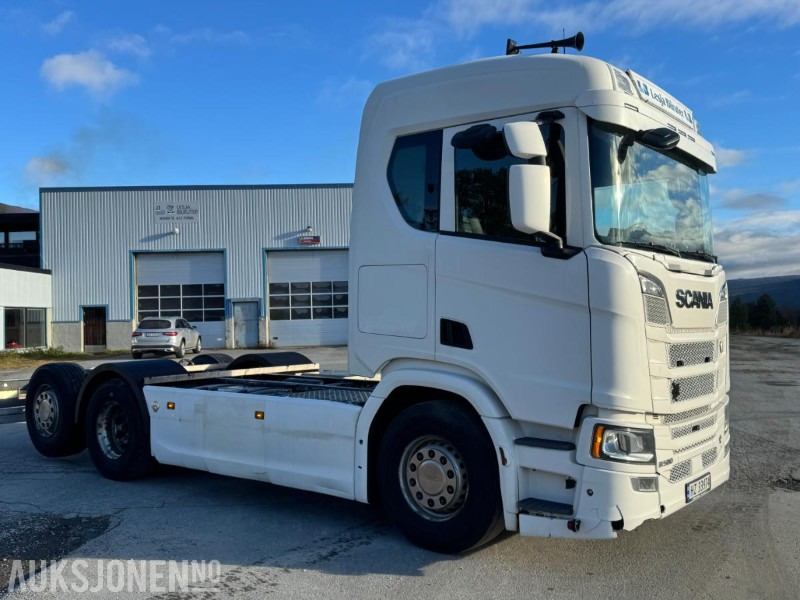 2020 Scania R580 CHASSIS, V8, EURO 6, SVING AKSEL 3, DIESELVARMER, - Châssis cabine: photos 4 2020 Scania R580 CHASSIS, V8, EURO 6, SVING AKSEL 3, DIESELVARMER, - Châssis cabine: photos 4