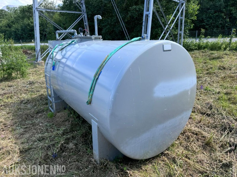 2022 Veratank 10.000 Liter - Dieseltank - Ståltank med dobbelvegg - HDM 80 eco Box - Piusi slangetrommel 10 m slange - OCIO Overfyllingsvern - Matériel de chantier: photos 4 2022 Veratank 10.000 Liter - Dieseltank - Ståltank med dobbelvegg - HDM 80 eco Box - Piusi slangetrommel 10 m slange - OCIO Overfyllingsvern - Matériel de chantier: photos 4