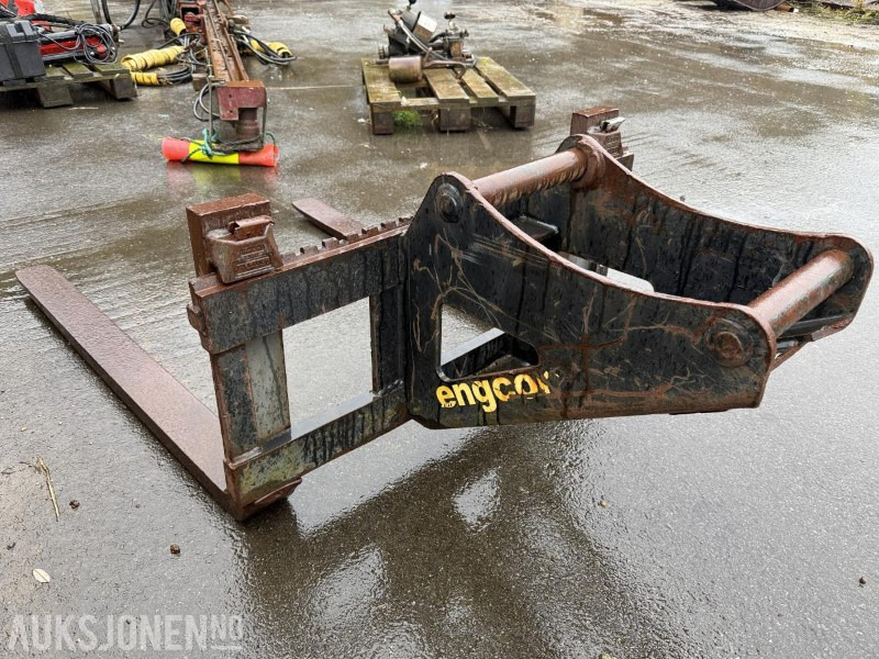 2015 Engcon GH1000 Pallegaffel S50 feste - Maks 2900kg - Accessoire pour Engins de chantier: photos 4 2015 Engcon GH1000 Pallegaffel S50 feste - Maks 2900kg - Accessoire pour Engins de chantier: photos 4