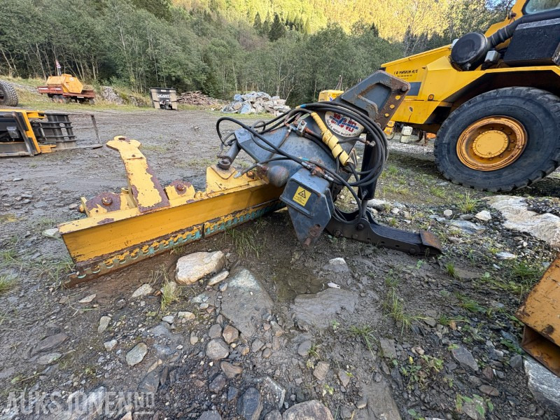 2016 Stark HT2800R Planeringsskjær / Høvler / Høvelskjær - Accessoire pour Engins de chantier: photos 2 2016 Stark HT2800R Planeringsskjær / Høvler / Høvelskjær - Accessoire pour Engins de chantier: photos 2