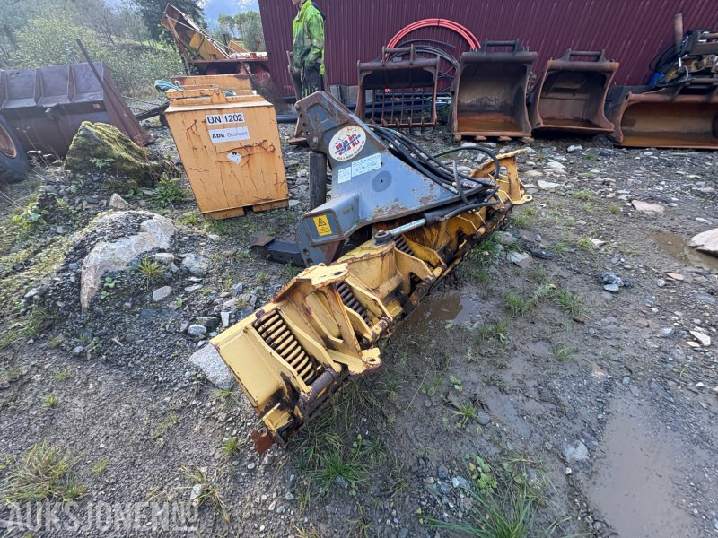 2016 Stark HT2800R Planeringsskjær / Høvler / Høvelskjær - Accessoire pour Engins de chantier: photos 4 2016 Stark HT2800R Planeringsskjær / Høvler / Høvelskjær - Accessoire pour Engins de chantier: photos 4