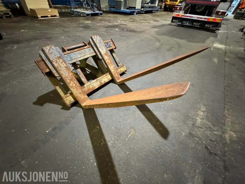 Engcon pallegafler med S60 feste - Accessoire pour Engins de chantier: photos 1 Engcon pallegafler med S60 feste - Accessoire pour Engins de chantier: photos 1