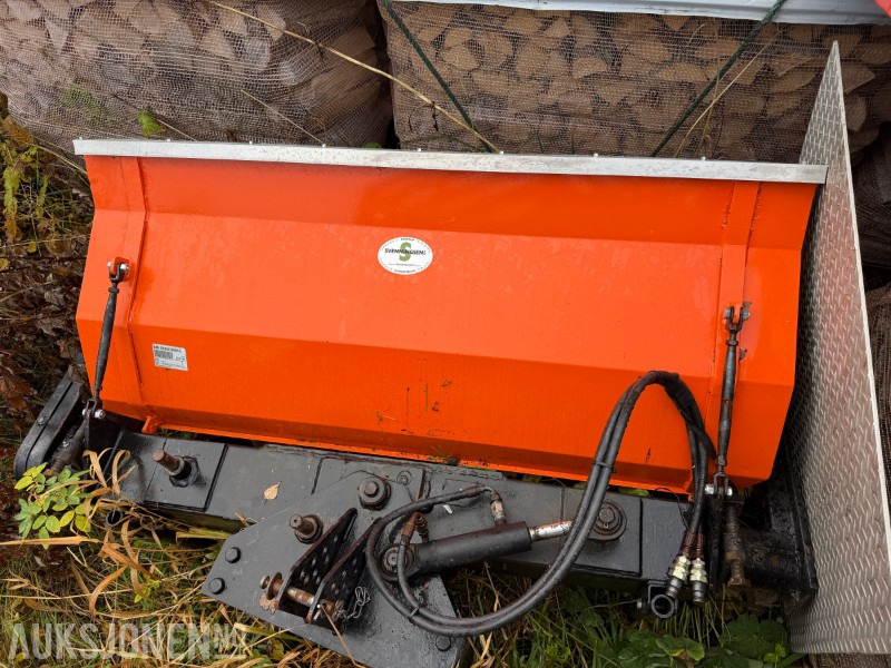 GMR feiemaskin med 1,5 m arbeidsbreidde og hydraulisk drift. - Accessoire pour Engins de chantier: photos 4 GMR feiemaskin med 1,5 m arbeidsbreidde og hydraulisk drift. - Accessoire pour Engins de chantier: photos 4