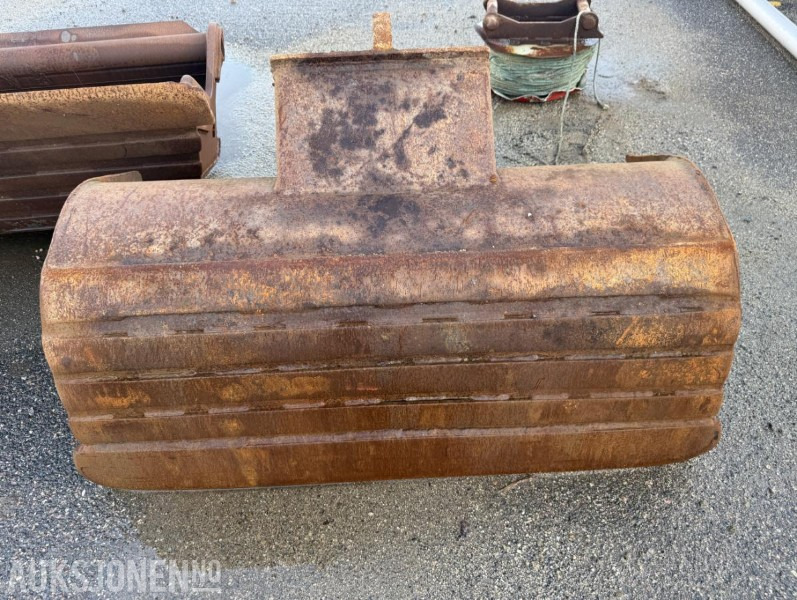 Pusseskuff m/BM feste. - Accessoire pour Engins de chantier: photos 3 Pusseskuff m/BM feste. - Accessoire pour Engins de chantier: photos 3