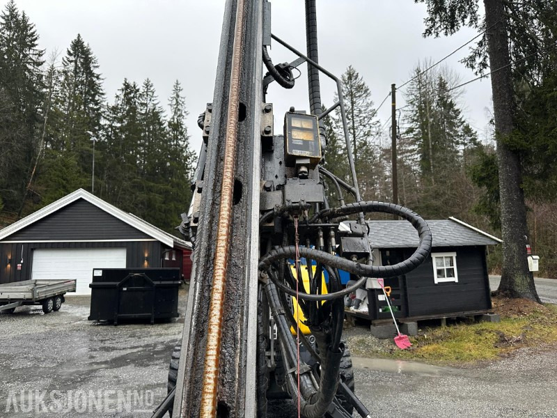 Atlas Copco FlexiROC T15R 2013 – Borerigg med ILMEG – Fjernkontroll- 1909 Timer - Foreuse: photos 5 Atlas Copco FlexiROC T15R 2013 – Borerigg med ILMEG – Fjernkontroll- 1909 Timer - Foreuse: photos 5