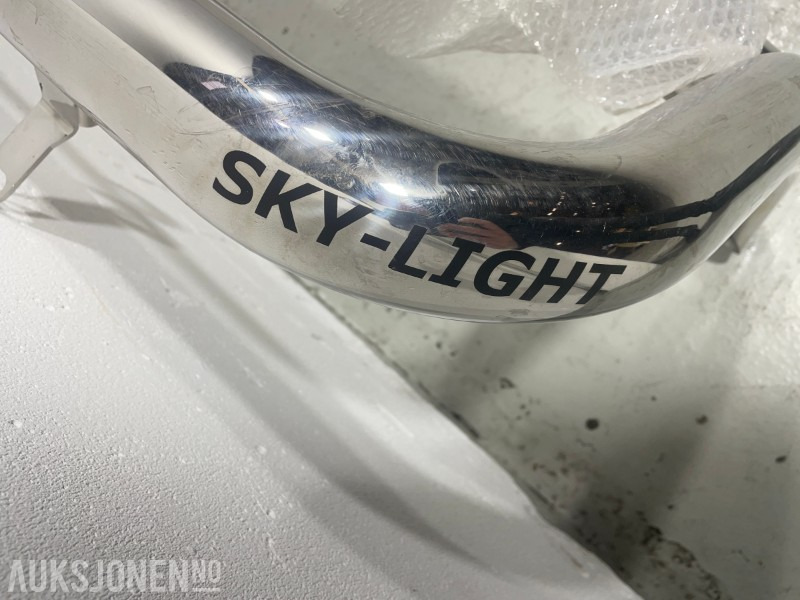 LightFix Sky-Light rustfritt lyktefeste for Scania Highline - Camion: photos 3 LightFix Sky-Light rustfritt lyktefeste for Scania Highline - Camion: photos 3