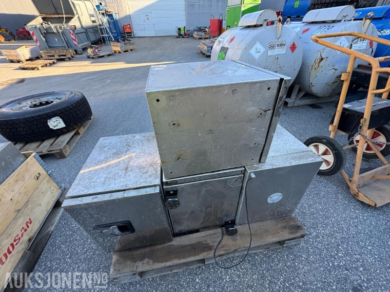 Oppbevaringskap i Aluminium / 4 stk - Camion: photos 4 Oppbevaringskap i Aluminium / 4 stk - Camion: photos 4
