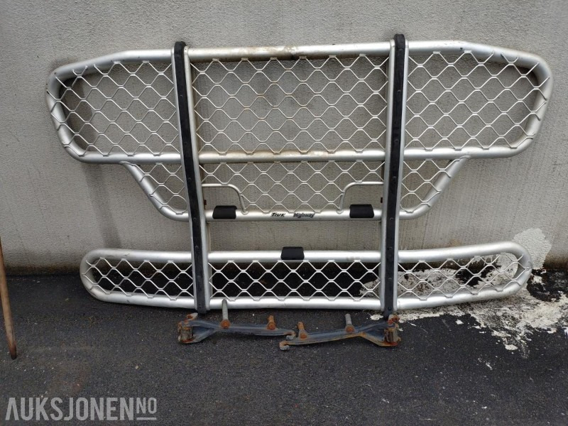 Trux Highway frontbøyle . Stått på Actros - Camion: photos 1 Trux Highway frontbøyle . Stått på Actros - Camion: photos 1