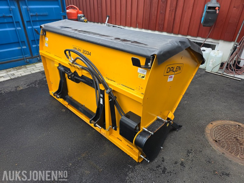 Dalen 2034-U sandstrøer - Hydraulisk - 2 meter strøbredde - 1300 liter - Matériel de chantier: photos 5 Dalen 2034-U sandstrøer - Hydraulisk - 2 meter strøbredde - 1300 liter - Matériel de chantier: photos 5