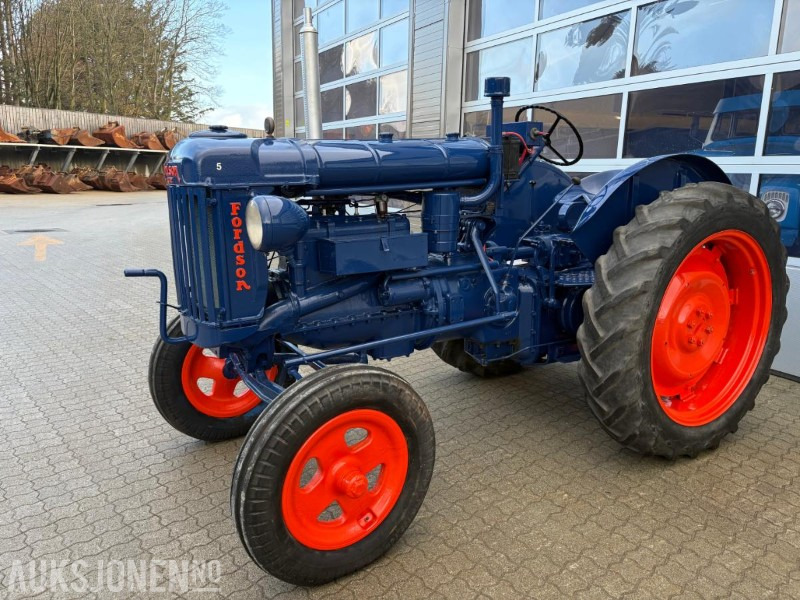Ford Fordson-Stegamajor E27N - Tracteur agricole: photos 2 Ford Fordson-Stegamajor E27N - Tracteur agricole: photos 2