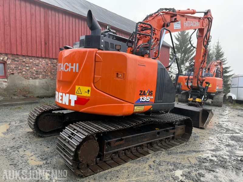 Hitachi ZX135 US-6 EC219, 2 skuffer, sentralsmøring - Pelle: photos 5 Hitachi ZX135 US-6 EC219, 2 skuffer, sentralsmøring - Pelle: photos 5