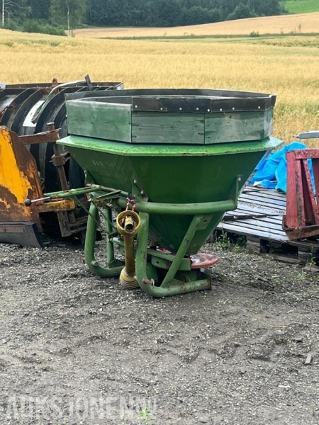 1990 Amazone Za-e 402 - Machine agricole: photos 2 1990 Amazone Za-e 402 - Machine agricole: photos 2