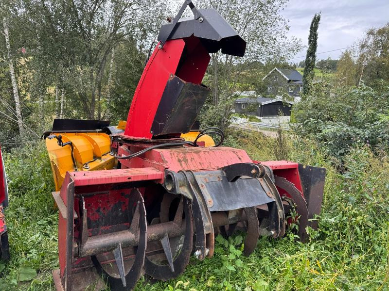 2006 Tokvam 260 THS 2-trinns snøfreser med 3-punkt feste - Machine agricole: photos 1 2006 Tokvam 260 THS 2-trinns snøfreser med 3-punkt feste - Machine agricole: photos 1