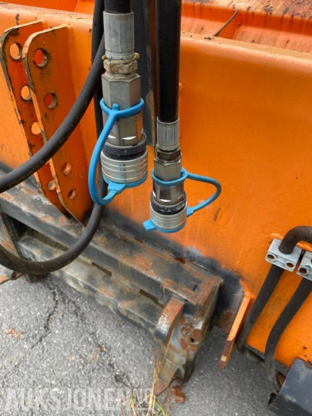 2013 Westbjørn 1700SL Strøkasse med hydraulikk koblinger - Machine agricole: photos 5 2013 Westbjørn 1700SL Strøkasse med hydraulikk koblinger - Machine agricole: photos 5