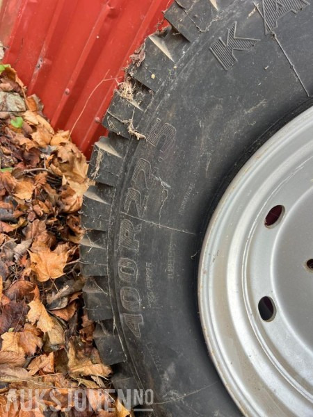 Ubrukt dekk med felg 400R 22,5 - 22,5x11,75 - Machine agricole: photos 4 Ubrukt dekk med felg 400R 22,5 - 22,5x11,75 - Machine agricole: photos 4