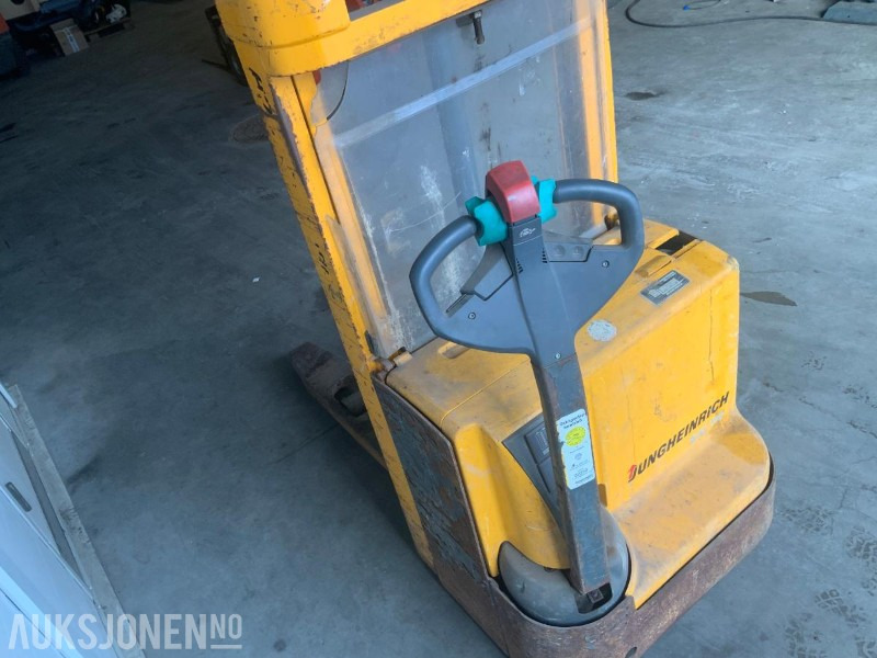 1990 Jungheinrich 112 - Løftehøyde ca 250cm - Matériel de manutention: photos 3 1990 Jungheinrich 112 - Løftehøyde ca 250cm - Matériel de manutention: photos 3