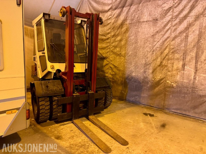 1990 Toyota 5FD40 - Truck - Timer: 9376 - Matériel de manutention: photos 2 1990 Toyota 5FD40 - Truck - Timer: 9376 - Matériel de manutention: photos 2