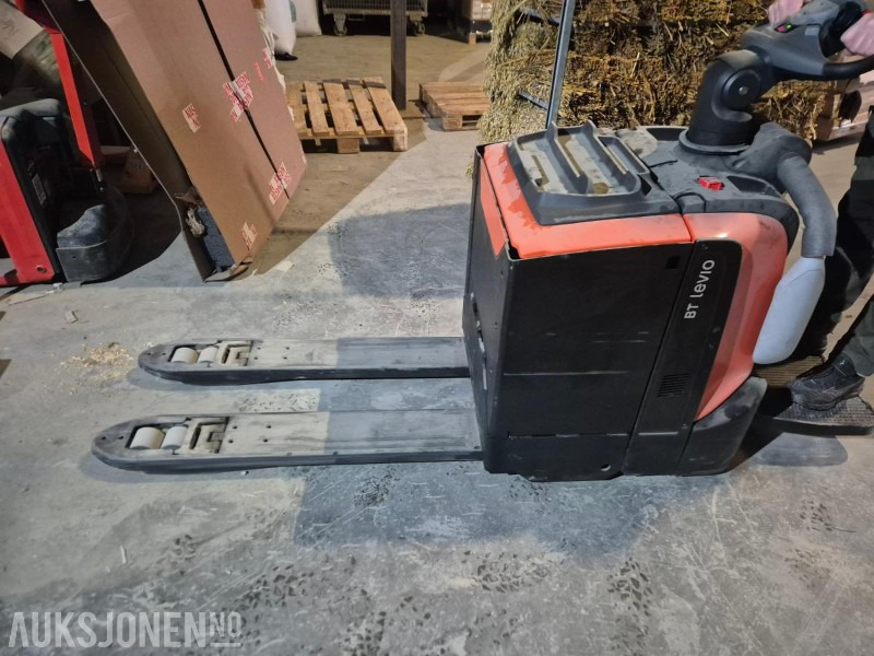 2024 Toyota LPE200 - Matériel de manutention: photos 1 2024 Toyota LPE200 - Matériel de manutention: photos 1