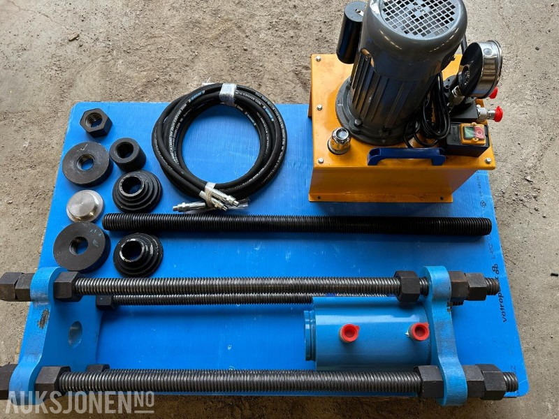 70 TONN HYDRAULISK PRESSE TIL BELTEBOLTER OG FORINGER 220V - Matériel industriel: photos 1 70 TONN HYDRAULISK PRESSE TIL BELTEBOLTER OG FORINGER 220V - Matériel industriel: photos 1