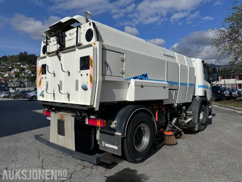 2006 Scania P340 DB - 4X2 - HNA Feiebil - Gått kun 99.688 km - Véhicule de voirie/ Spécial: photos 4 2006 Scania P340 DB - 4X2 - HNA Feiebil - Gått kun 99.688 km - Véhicule de voirie/ Spécial: photos 4