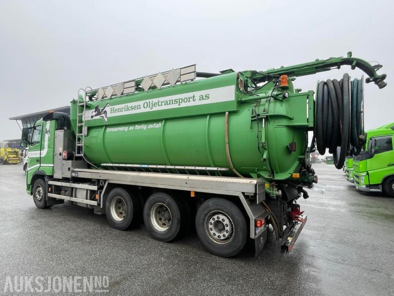 2010 VOLVO FH500 8X4 INTERCONSULT SS2343 BST3-17CR ADR SLAMSUGER MED HØYTRYKKSPYLER - 203576 KM. - Véhicule de voirie/ Spécial: photos 5 2010 VOLVO FH500 8X4 INTERCONSULT SS2343 BST3-17CR ADR SLAMSUGER MED HØYTRYKKSPYLER - 203576 KM. - Véhicule de voirie/ Spécial: photos 5