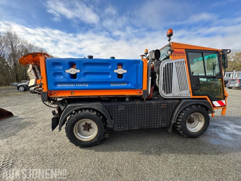 2018 Hansa APZ1003L Redskapsbærer med Bucher Husky 1500 W FS strøer - Véhicule de voirie/ Spécial: photos 5 2018 Hansa APZ1003L Redskapsbærer med Bucher Husky 1500 W FS strøer - Véhicule de voirie/ Spécial: photos 5