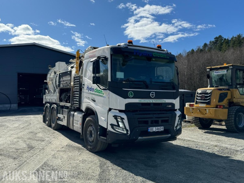 2024 VOLVO FMX500 - KOMPLETT VAKUUM/SPYLEBIL – NESTEN NY - 1154 KM - Véhicule de voirie/ Spécial: photos 3 2024 VOLVO FMX500 - KOMPLETT VAKUUM/SPYLEBIL – NESTEN NY - 1154 KM - Véhicule de voirie/ Spécial: photos 3