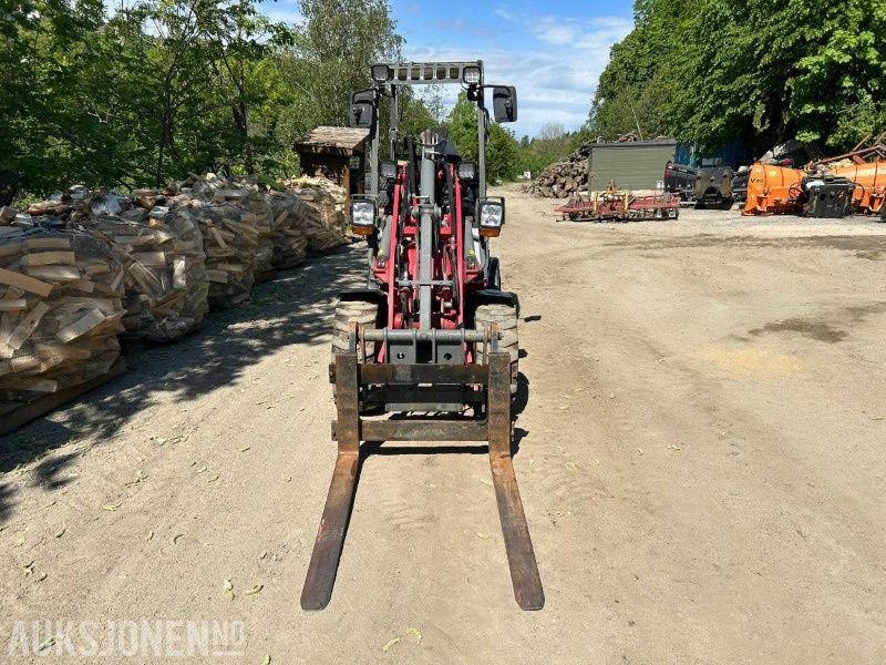 Weidemann 1260 CLASSIC HJULLASTER-PALLEGAFFEL-SKUFFE - Chargeuse sur pneus: photos 2 Weidemann 1260 CLASSIC HJULLASTER-PALLEGAFFEL-SKUFFE - Chargeuse sur pneus: photos 2