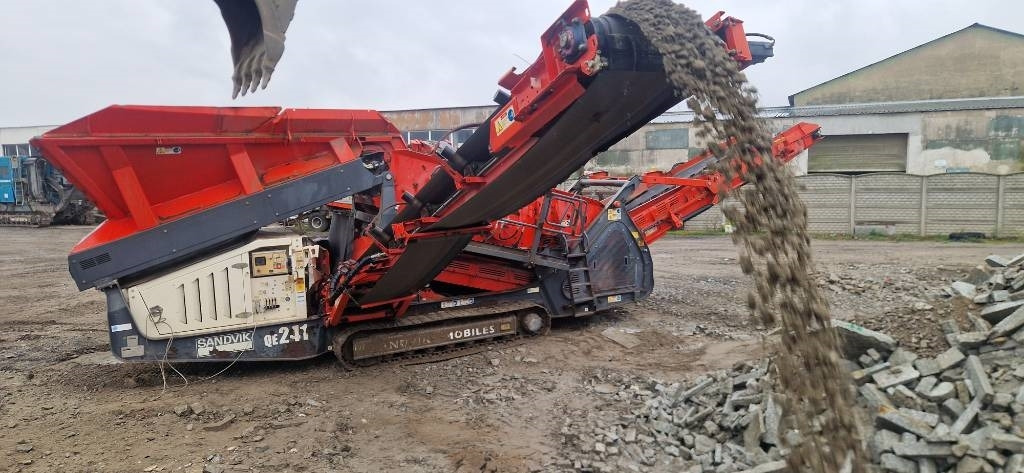 Sandvik QE 241 - Crible: photos 1 Sandvik QE 241 - Crible: photos 1