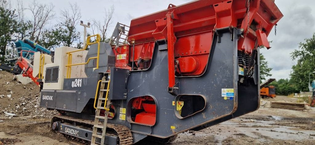 Sandvik QJ 241 - Concasseur mobile: photos 2 Sandvik QJ 241 - Concasseur mobile: photos 2