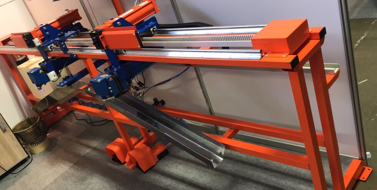 Wise Service Automatic double-headed guillotine WSG3 - Machine-outil: photos 5 Wise Service Automatic double-headed guillotine WSG3 - Machine-outil: photos 5