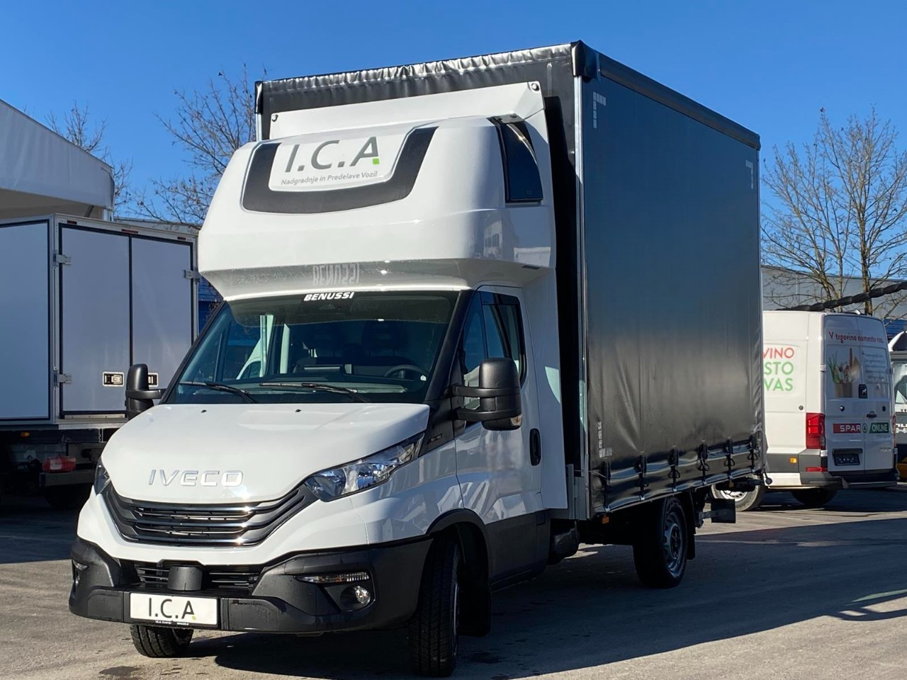IVECO DAILY 35S18HP D30C | PRITSCHE PLANE + SCHLAFKABINE + LADERAMPE - Utilitaire rideaux coulissants (PLSC): photos 3 IVECO DAILY 35S18HP D30C | PRITSCHE PLANE + SCHLAFKABINE + LADERAMPE - Utilitaire rideaux coulissants (PLSC): photos 3