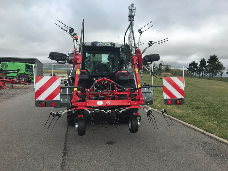Massey Ferguson MF TD 524 DN / FELLA SANOS 5204 DN - Faneuse: photos 3 Massey Ferguson MF TD 524 DN / FELLA SANOS 5204 DN - Faneuse: photos 3