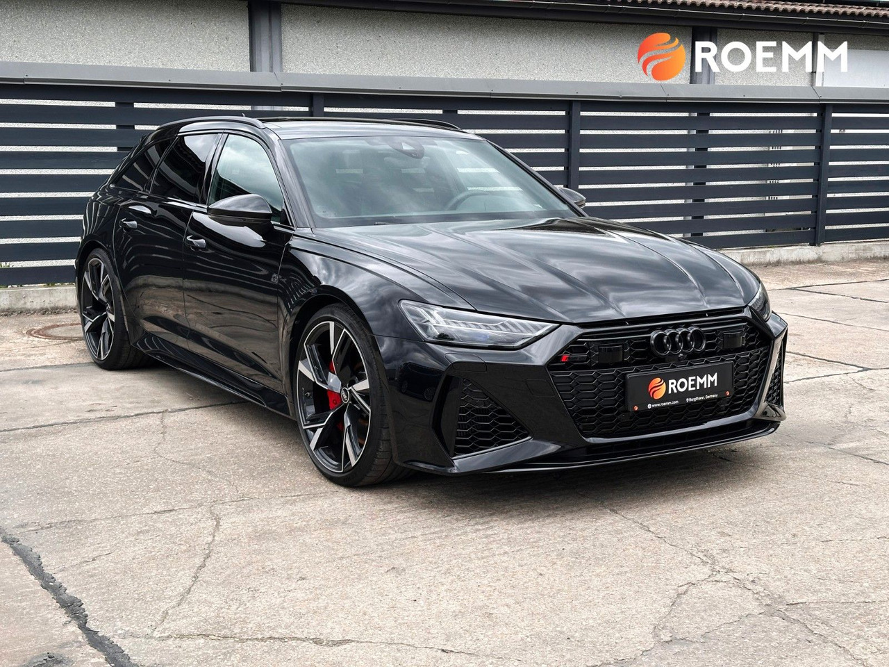 Audi RS6 Avant 4.0 TFSI quattro*Dynamik*360°*PANO*LED - Voiture: photos 4 Audi RS6 Avant 4.0 TFSI quattro*Dynamik*360°*PANO*LED - Voiture: photos 4