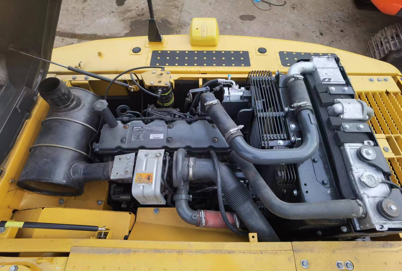 Pelle sur chenille Komatsu PC200 PC210 PC220 Used Excavator in Excellent Work Condition: photos 8