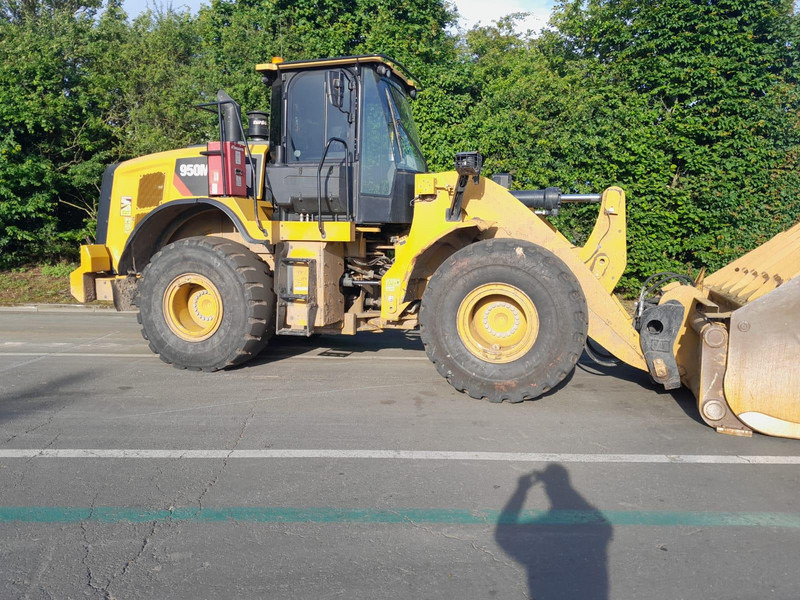 Caterpillar 950M - Chargeuse sur pneus: photos 2 Caterpillar 950M - Chargeuse sur pneus: photos 2
