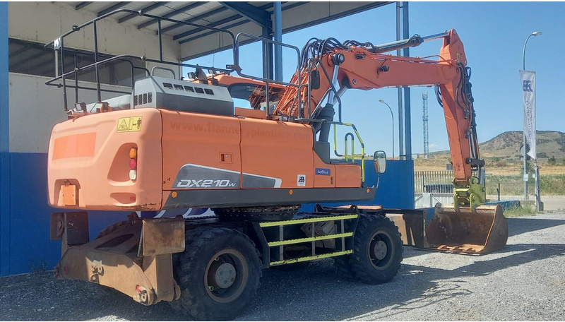 Doosan DX210W-5 - Pelle sur pneus: photos 4 Doosan DX210W-5 - Pelle sur pneus: photos 4