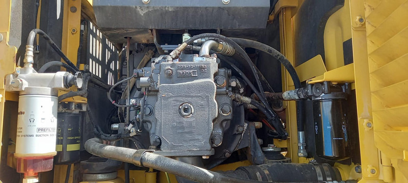 Pelle sur pneus Komatsu PW180-7EO: photos 10